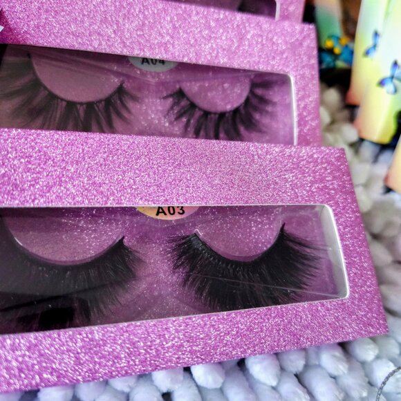 2 Boxes of Lashes Starting $5 - Picture 2 of 2